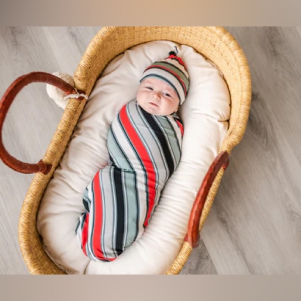 NIB LS Winter Stripes Swaddle Set